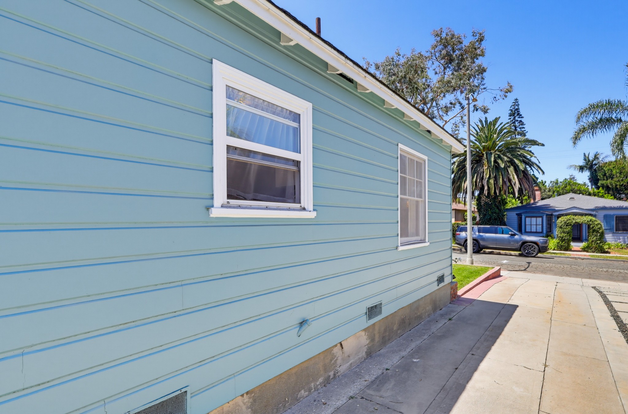 Virtual tour photo 43 of 66 for 3644 Roycroft Ave