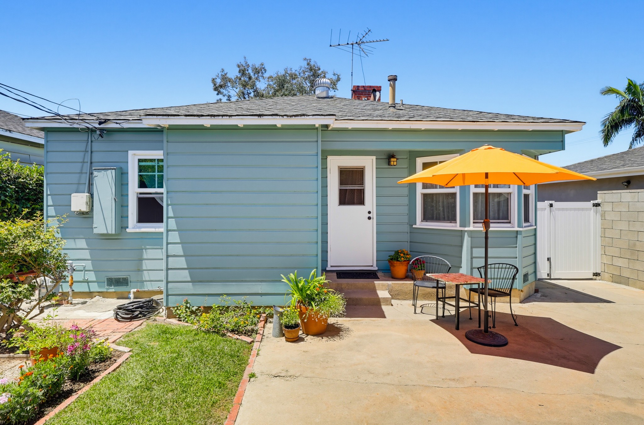 Virtual tour photo 52 of 66 for 3644 Roycroft Ave