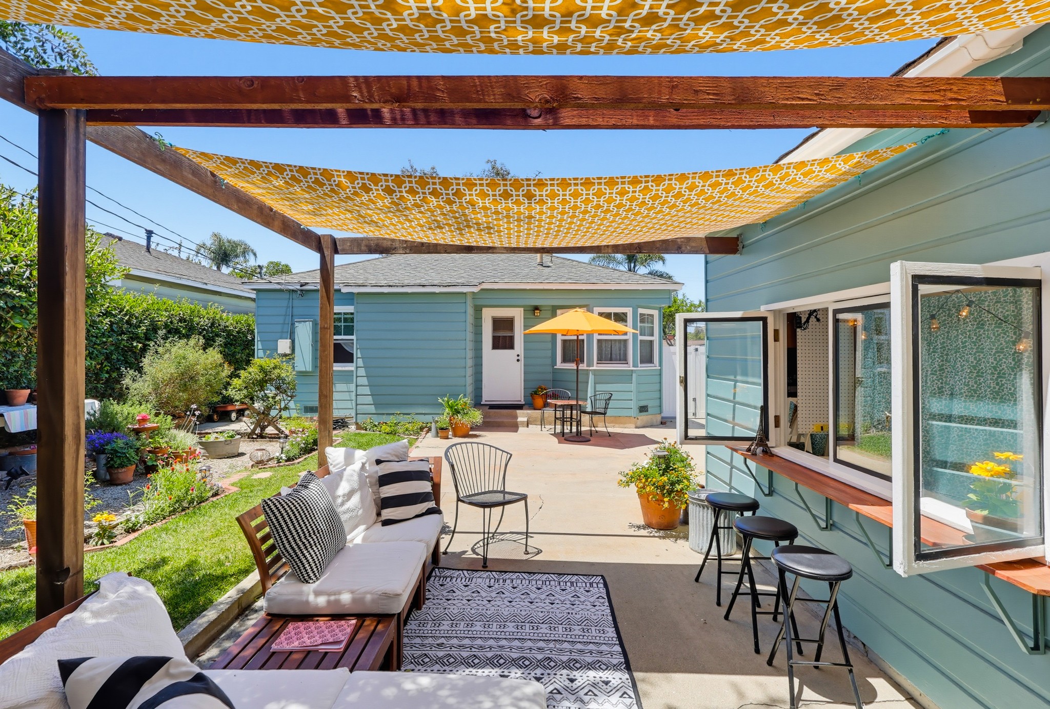 Virtual tour photo 55 of 66 for 3644 Roycroft Ave