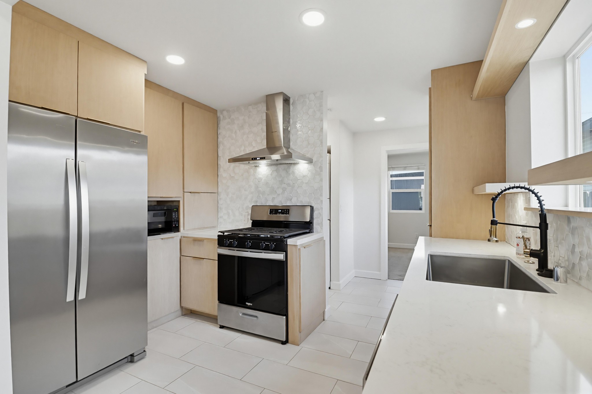 Virtual tour photo 11 of 37 for 3645 Marlborough Ave