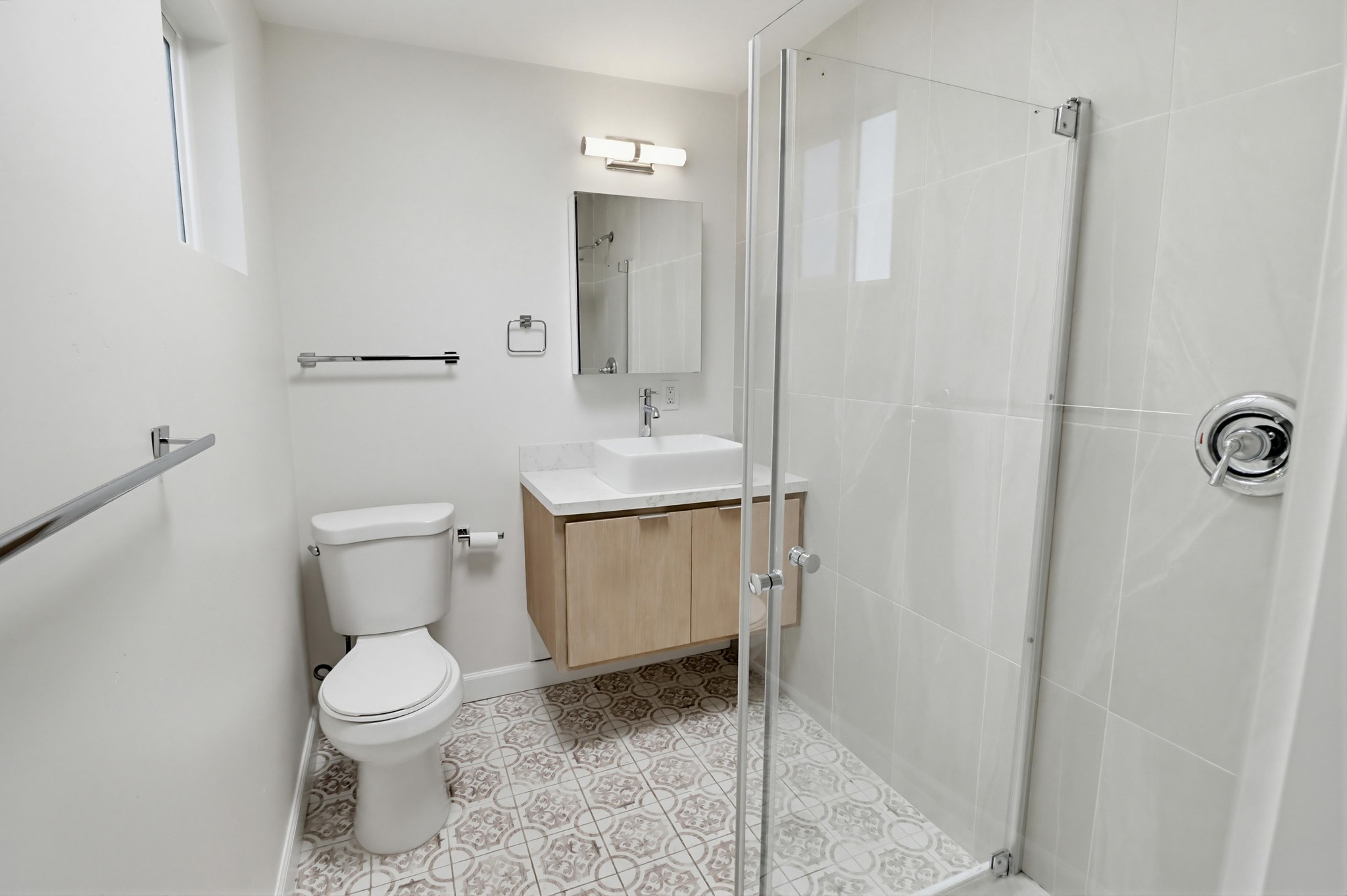 Virtual tour photo 18 of 37 for 3645 Marlborough Ave