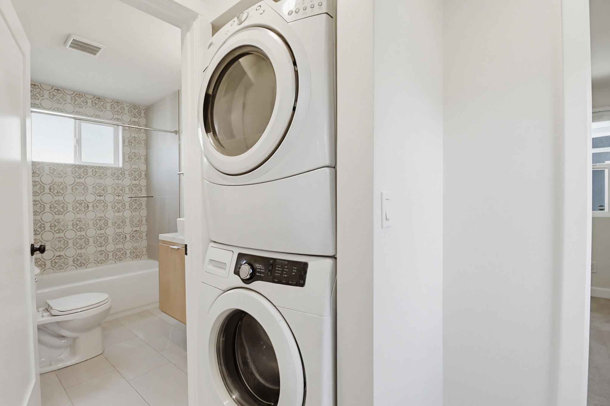 Virtual tour photo 19 of 37 for 3645 Marlborough Ave