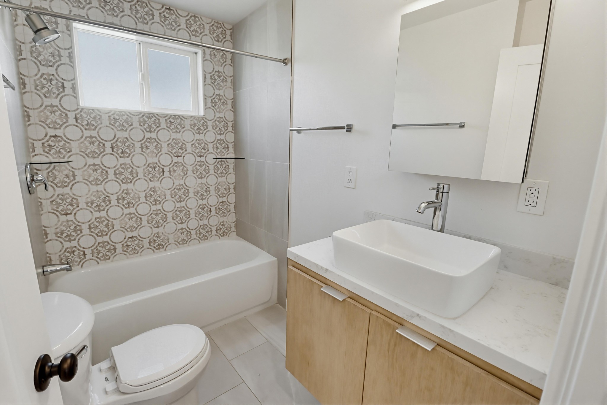 Virtual tour photo 21 of 37 for 3645 Marlborough Ave