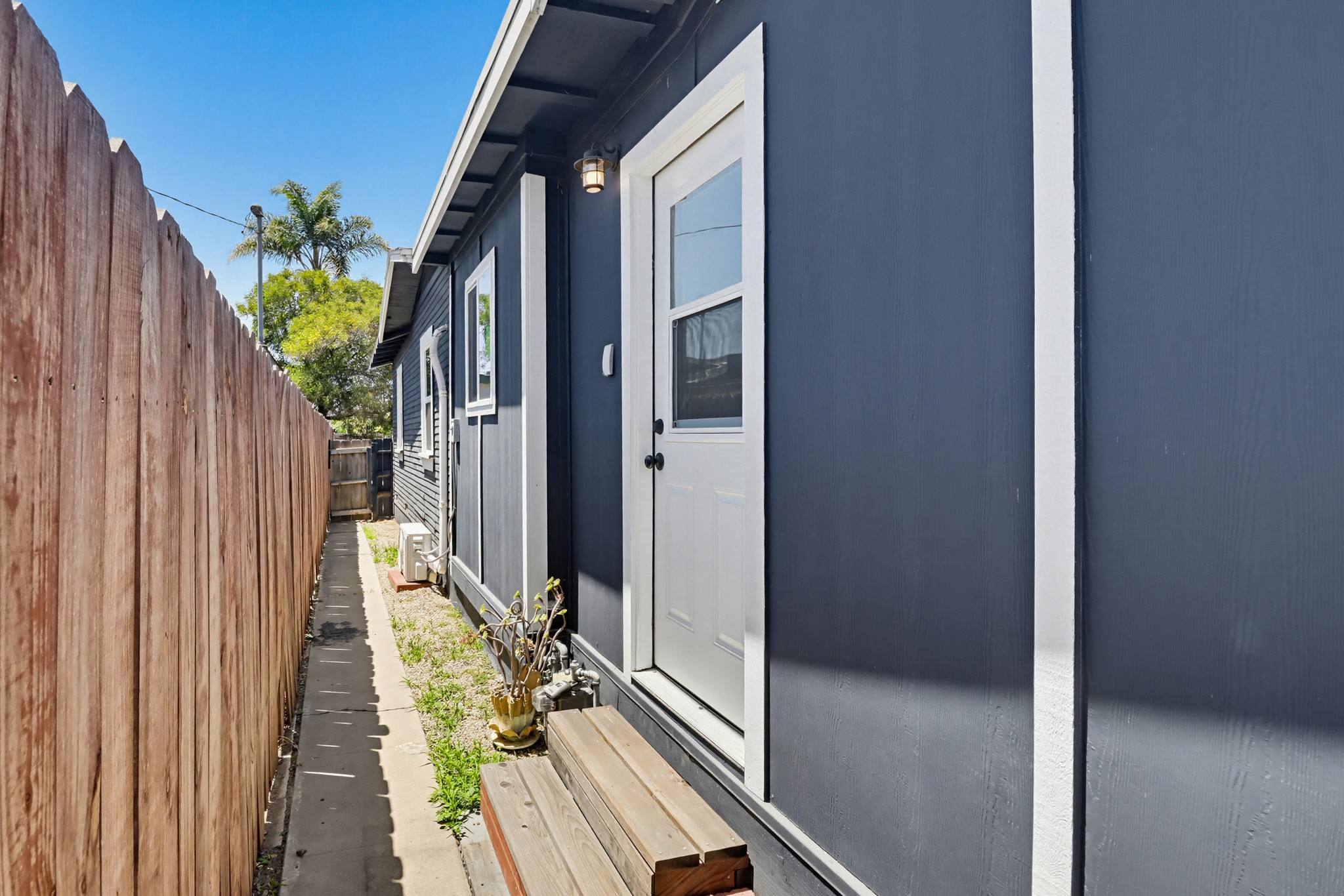 Virtual tour photo 24 of 37 for 3645 Marlborough Ave