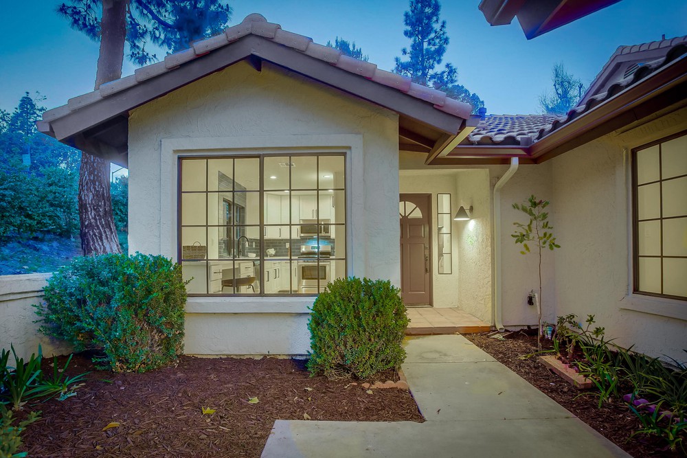 Virtual tour photo 4 of 64 for 3645 Seahorn Cir