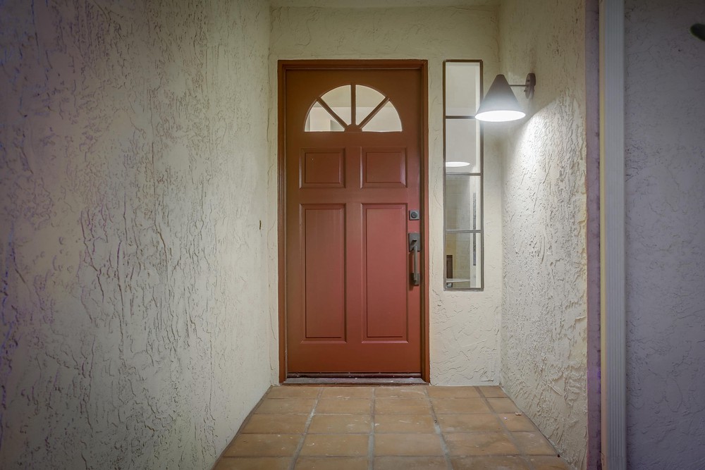 Virtual tour photo 6 of 64 for 3645 Seahorn Cir