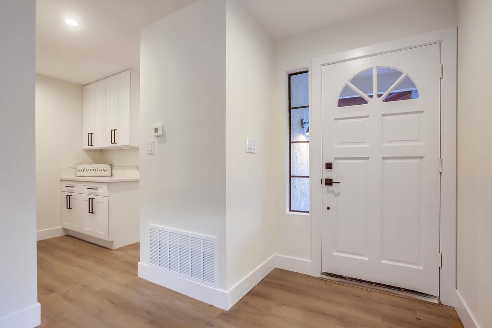 Virtual tour photo 21 of 64 for 3645 Seahorn Cir