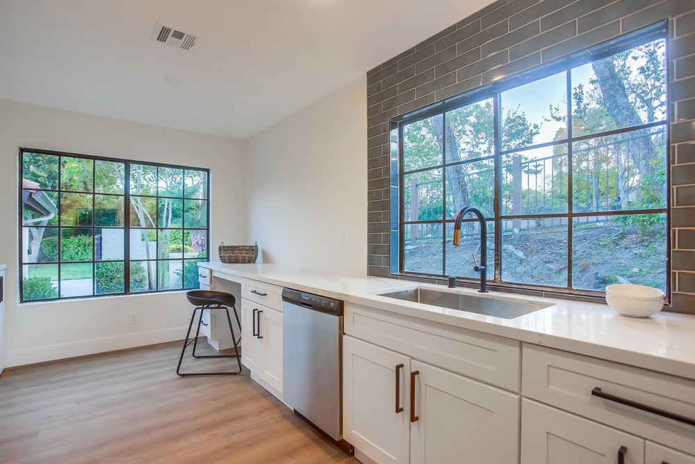 Virtual tour photo 24 of 64 for 3645 Seahorn Cir