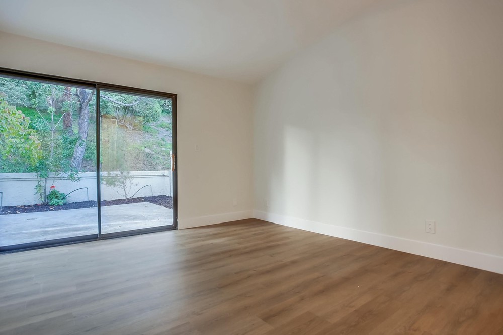 Virtual tour photo 38 of 64 for 3645 Seahorn Cir