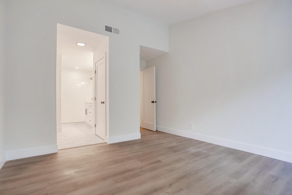 Virtual tour photo 41 of 64 for 3645 Seahorn Cir