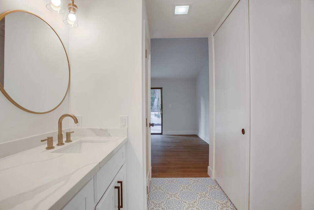 Virtual tour photo 45 of 64 for 3645 Seahorn Cir