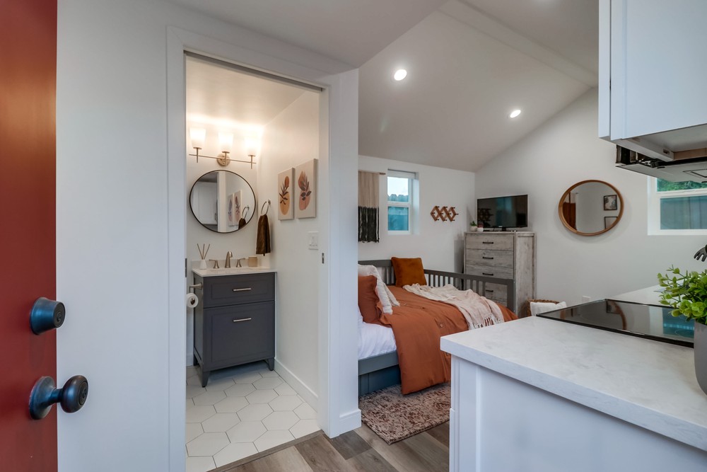 Virtual tour photo 13 of 49 for 3647 36th St