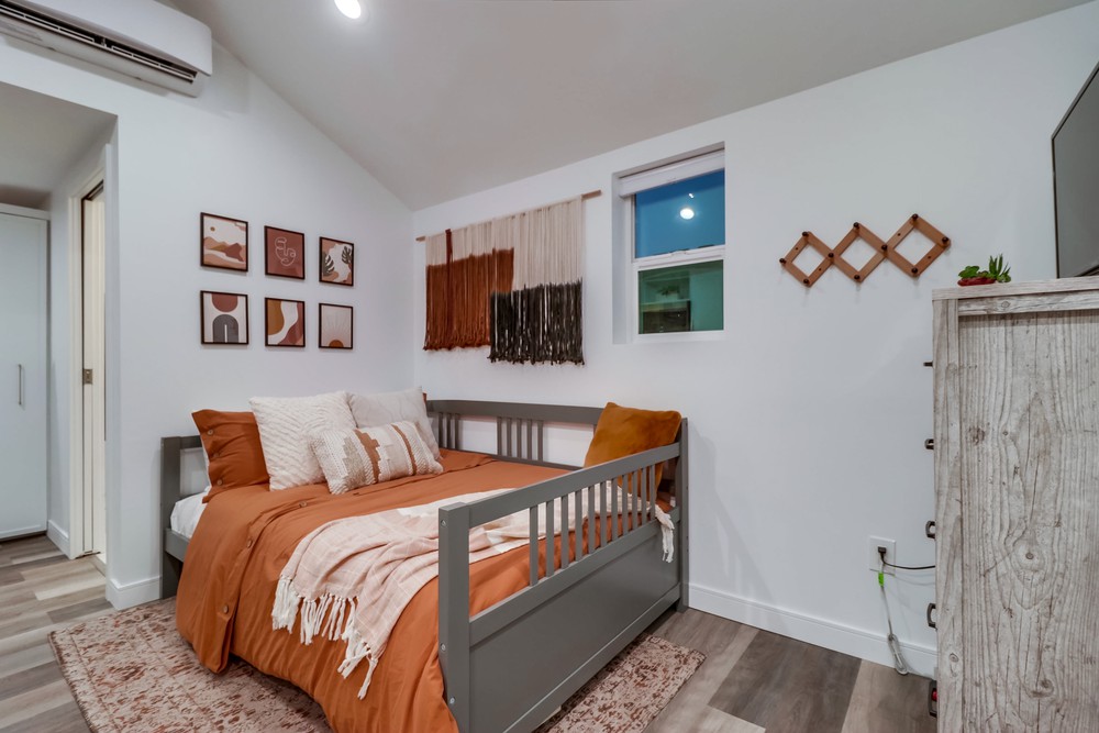 Virtual tour photo 23 of 49 for 3647 36th St