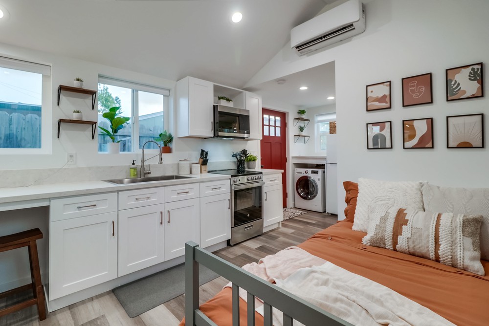 Virtual tour photo 25 of 49 for 3647 36th St