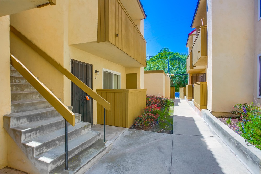 Virtual tour photo 3 of 36 for 3650 Florida St Unit #B