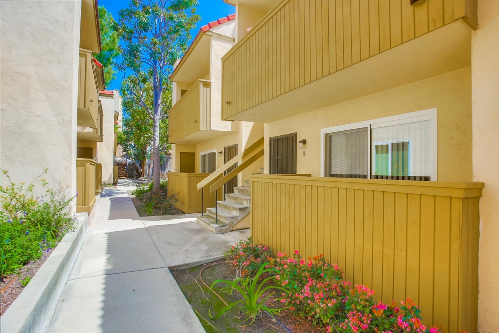 Virtual tour photo 4 of 36 for 3650 Florida St Unit #B