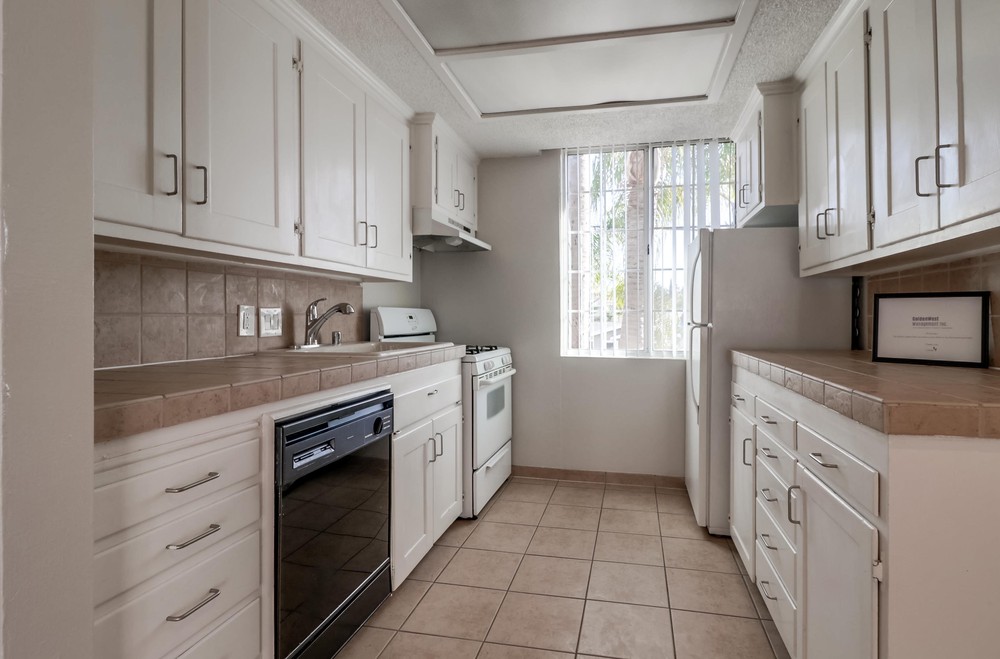 Virtual tour photo 11 of 20 for 3650 Florida St Unit #E