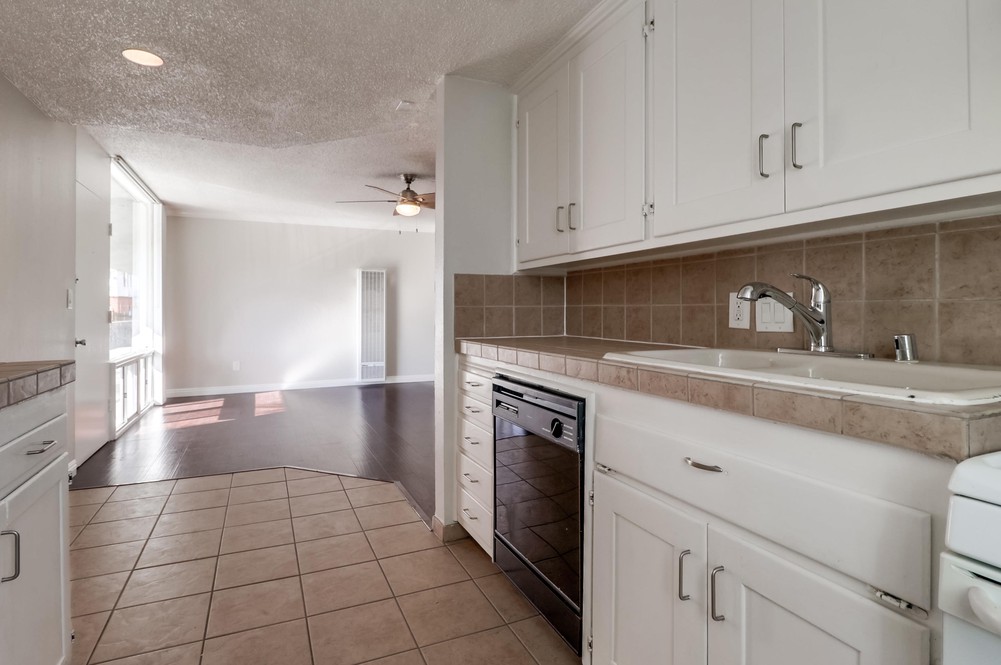 Virtual tour photo 13 of 20 for 3650 Florida St Unit #E