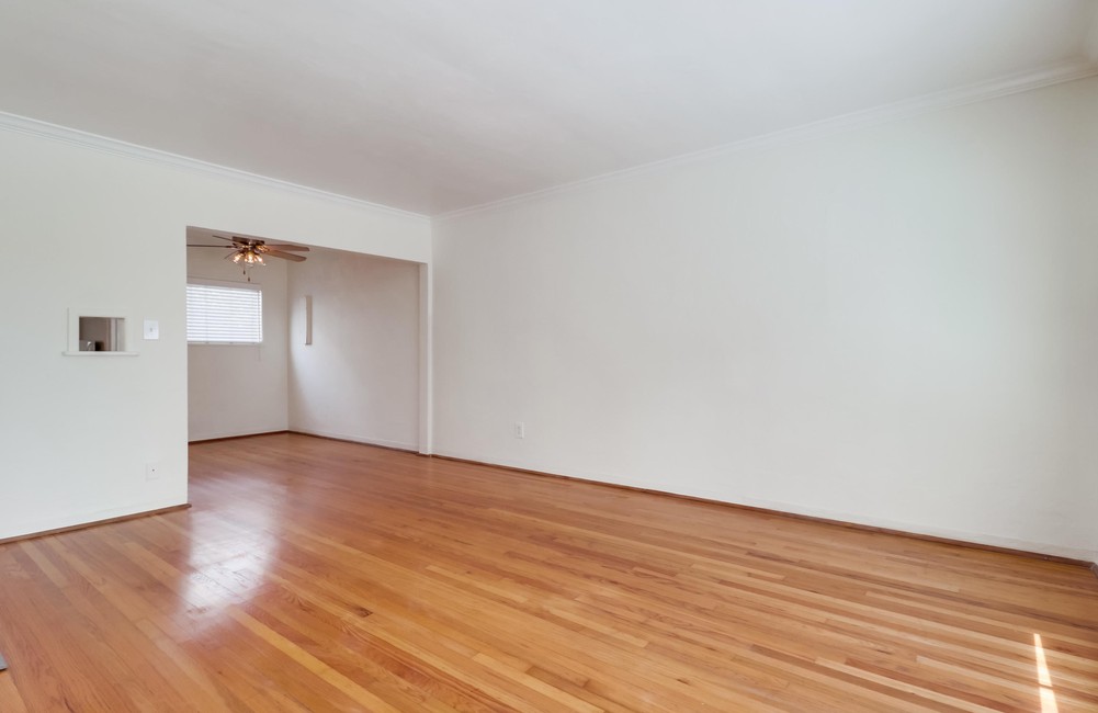 Virtual tour photo 13 of 28 for 3650 Florida St Unit #I