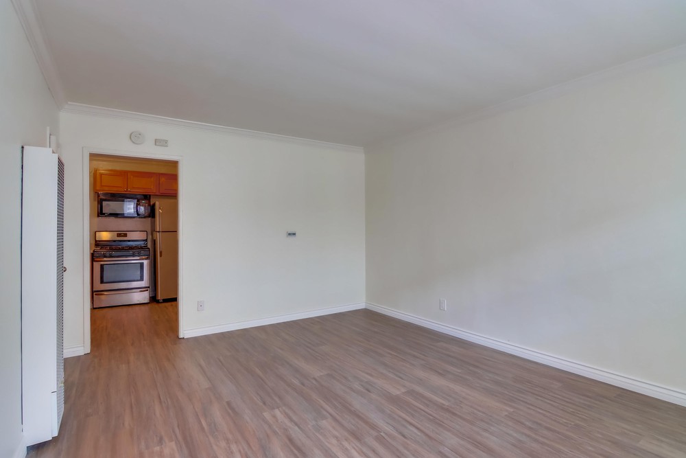 Virtual tour photo 9 of 35 for 3650 Florida St Unit #V