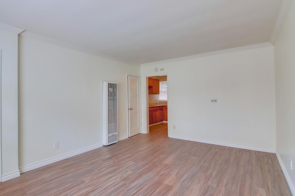 Virtual tour photo 10 of 35 for 3650 Florida St Unit #V