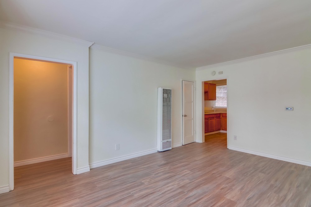 Virtual tour photo 11 of 35 for 3650 Florida St Unit #V