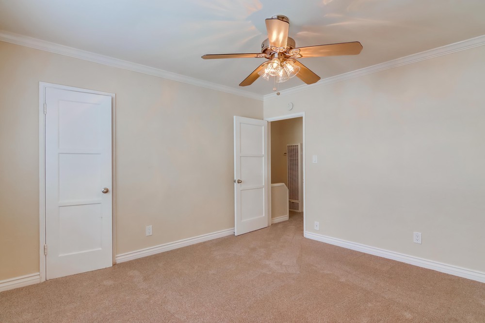 Virtual tour photo 26 of 35 for 3650 Florida St Unit #V