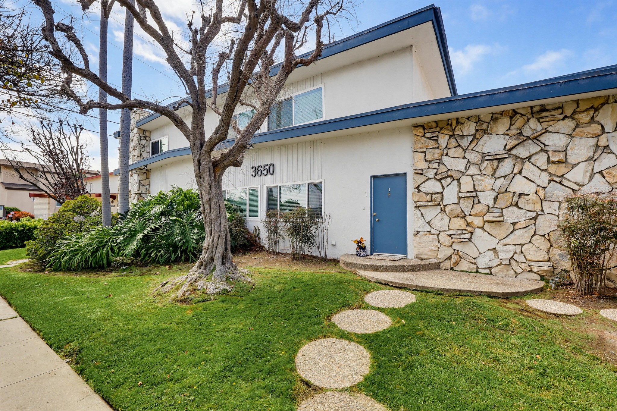 Virtual tour photo 1 of 58 for 3650 Newton St