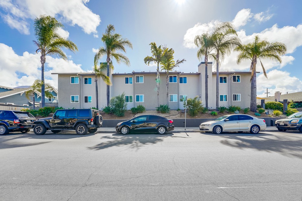 Virtual tour photo 3 of 48 for 3651 Louisiana St #104