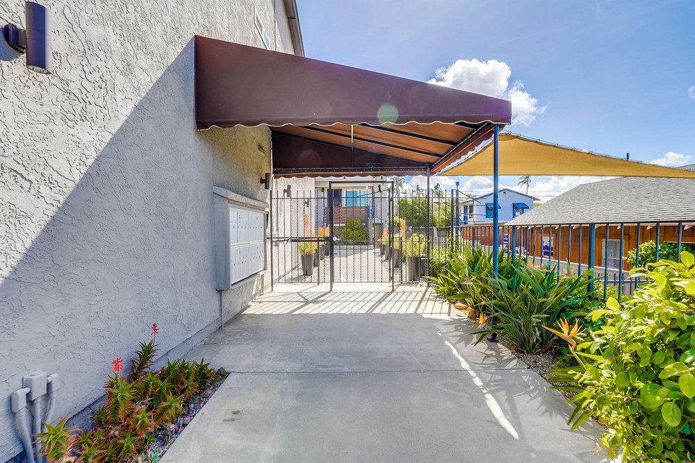Virtual tour photo 5 of 48 for 3651 Louisiana St #104