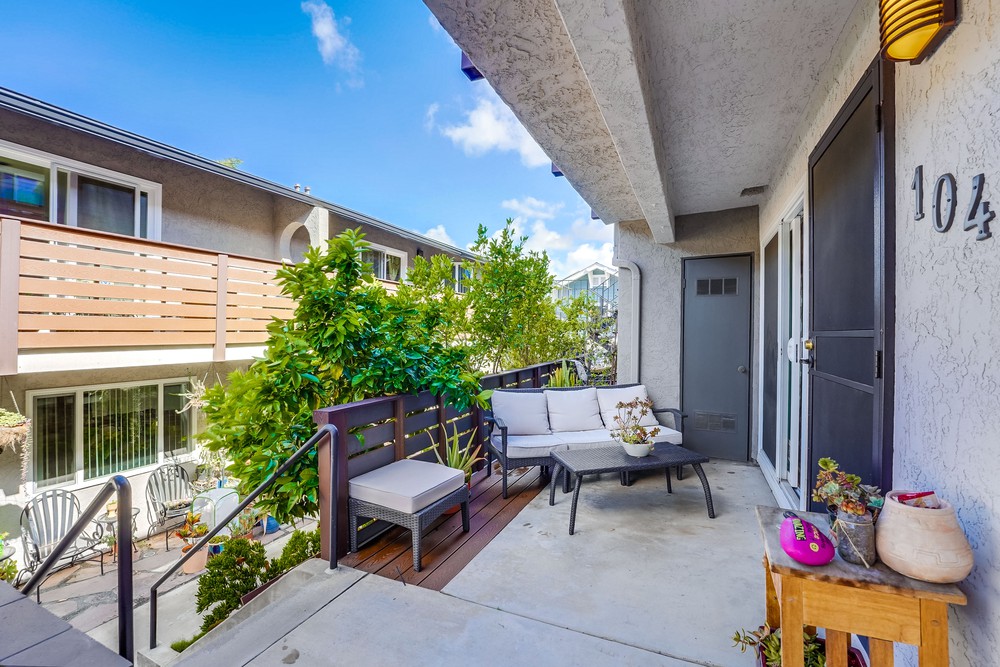 Virtual tour photo 13 of 48 for 3651 Louisiana St #104