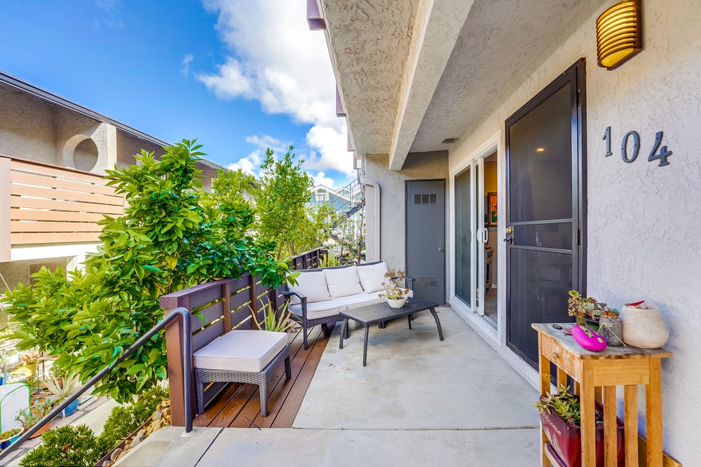 Virtual tour photo 14 of 48 for 3651 Louisiana St #104
