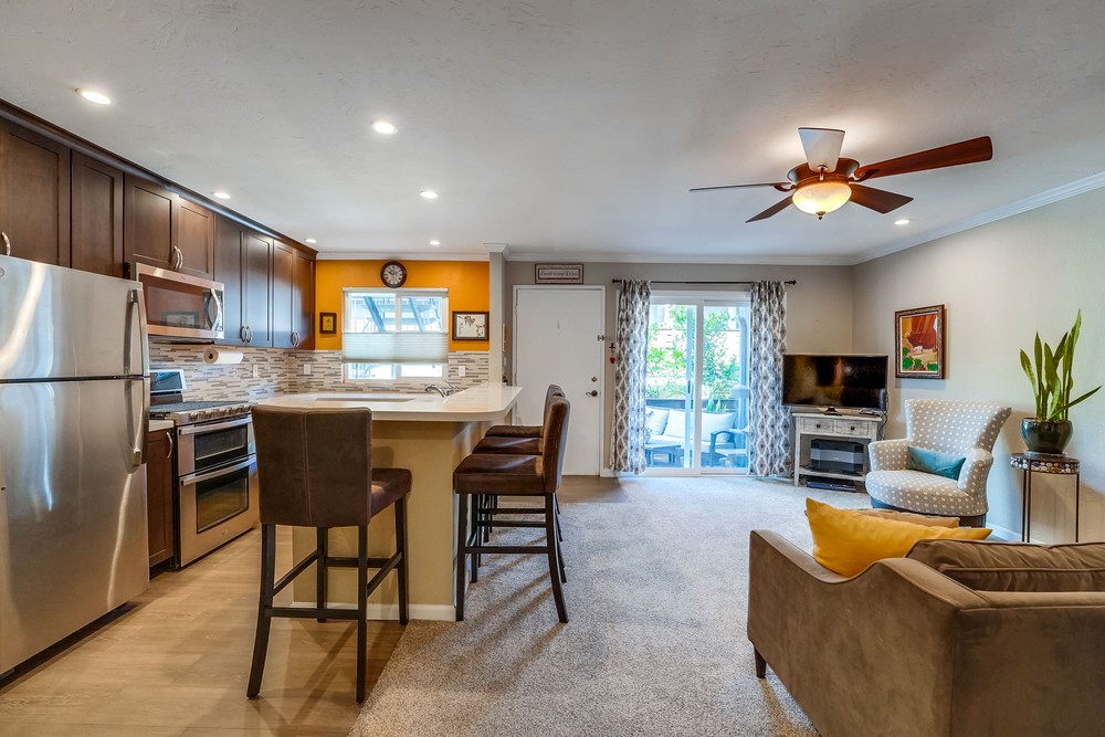 Virtual tour photo 25 of 48 for 3651 Louisiana St #104