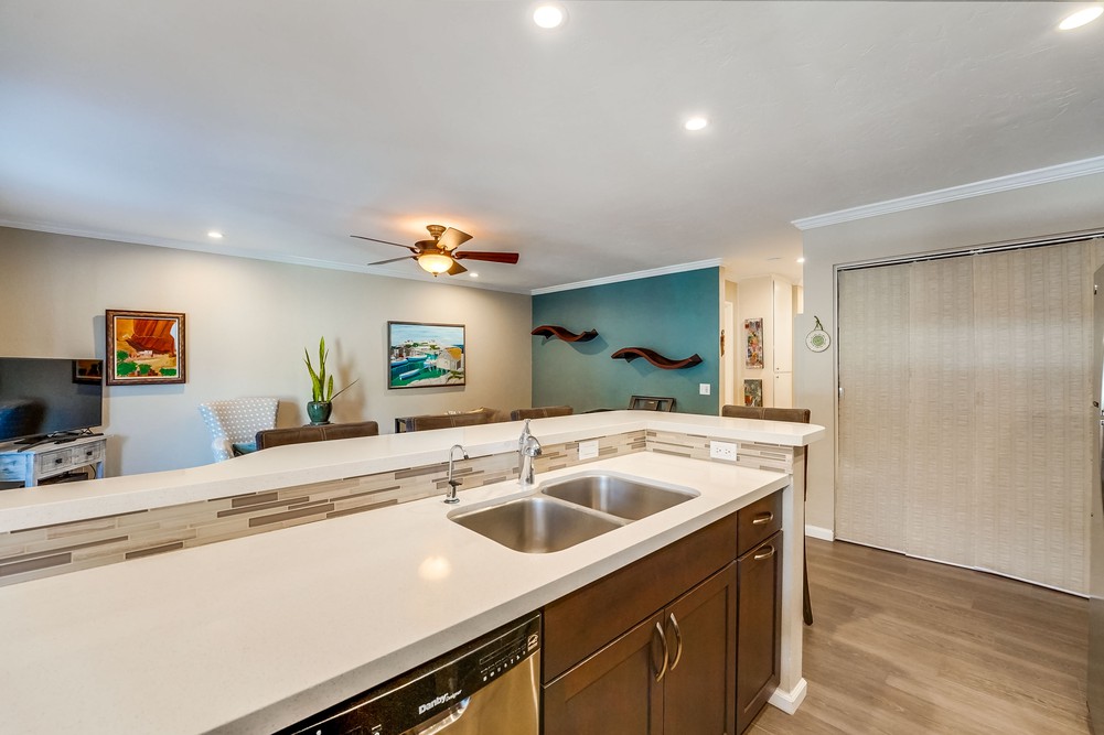 Virtual tour photo 33 of 48 for 3651 Louisiana St #104