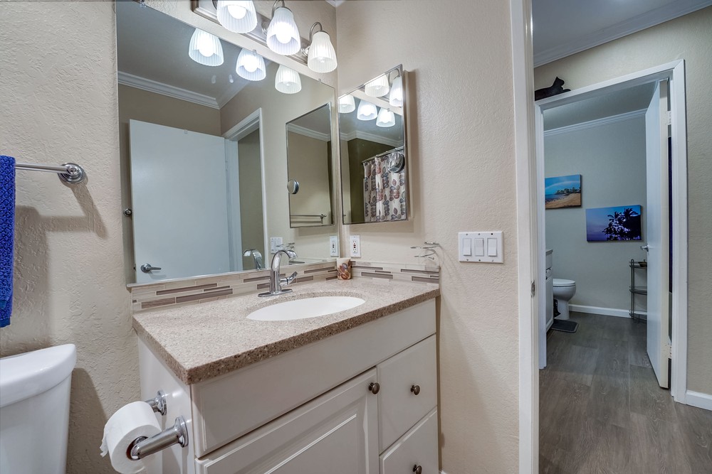 Virtual tour photo 36 of 48 for 3651 Louisiana St #104