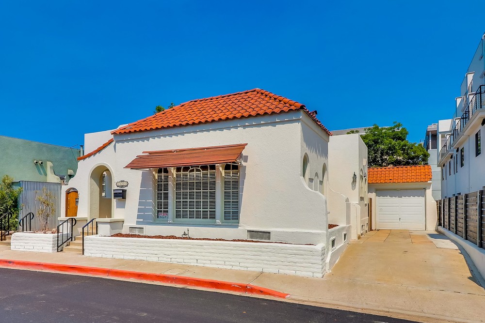 Virtual tour photo 3 of 52 for 3651 Sixth Ave