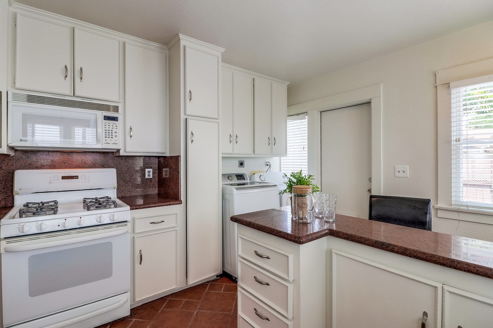 Virtual tour photo 14 of 52 for 3651 Sixth Ave