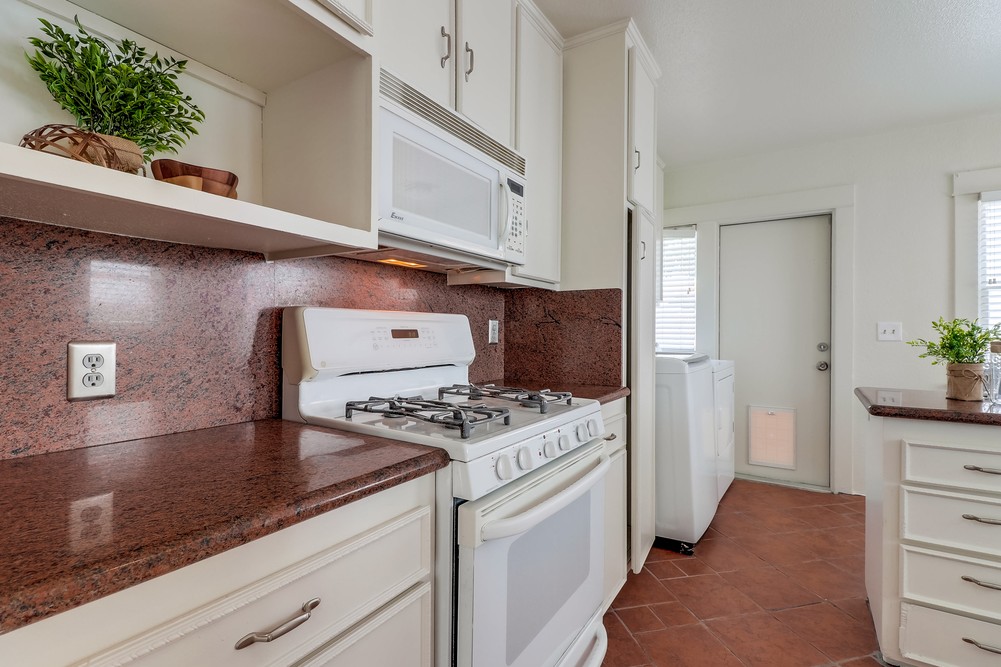 Virtual tour photo 15 of 52 for 3651 Sixth Ave