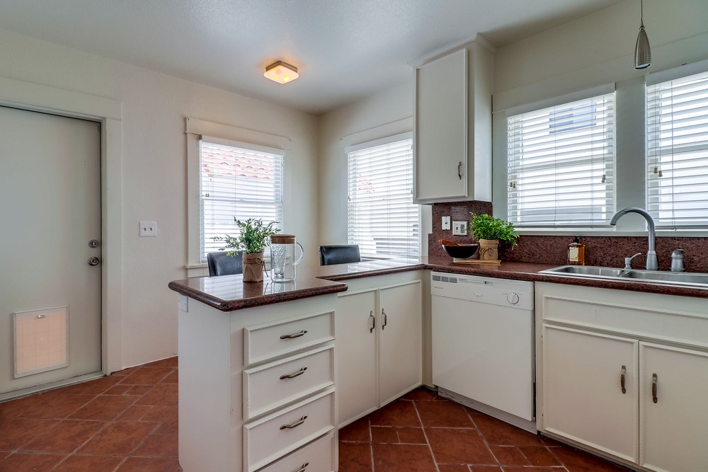 Virtual tour photo 16 of 52 for 3651 Sixth Ave