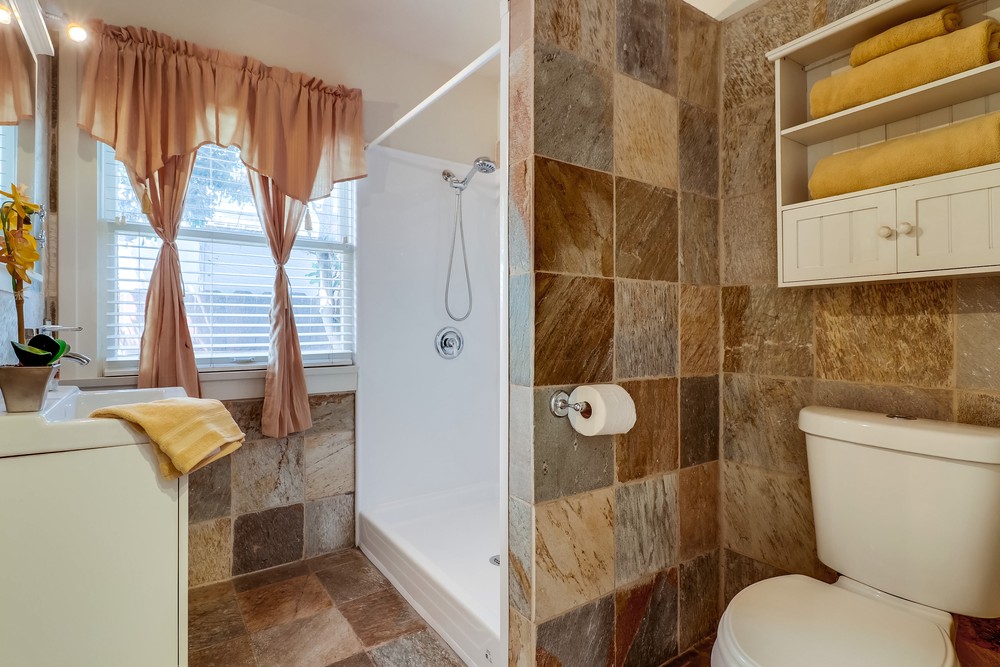 Virtual tour photo 25 of 52 for 3651 Sixth Ave