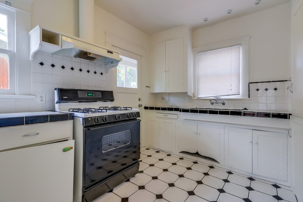 Virtual tour photo 43 of 52 for 3651 Sixth Ave