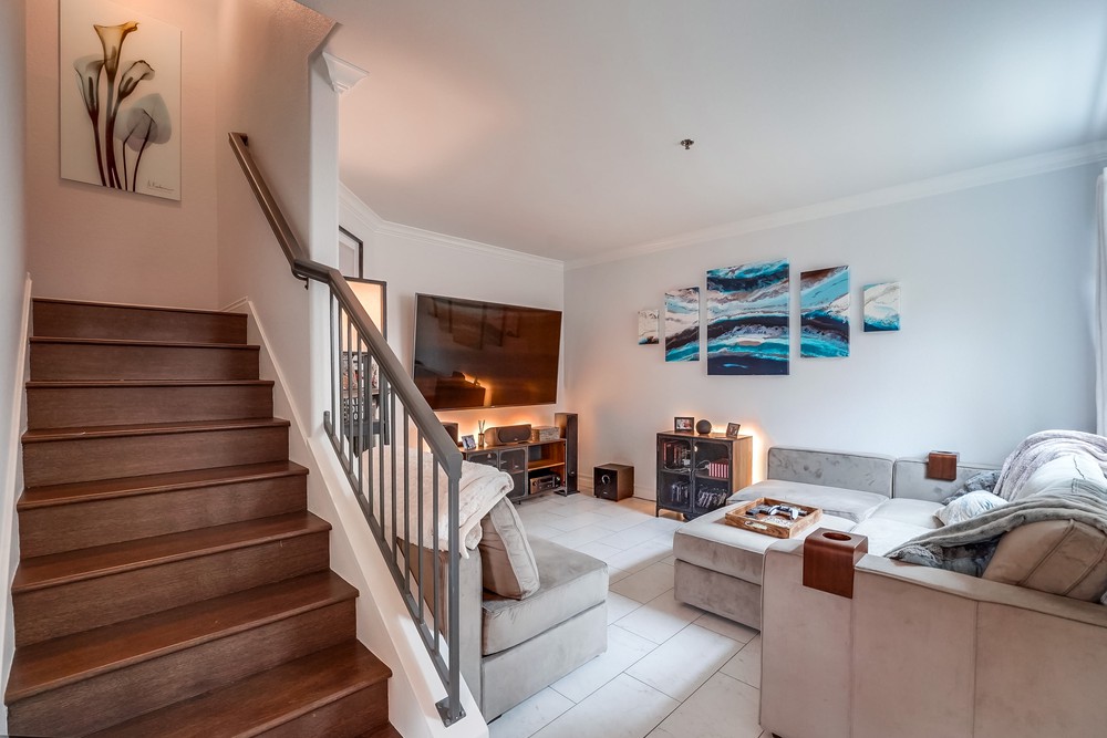 Virtual tour photo 11 of 39 for 3653 Third Ave UNIT 2