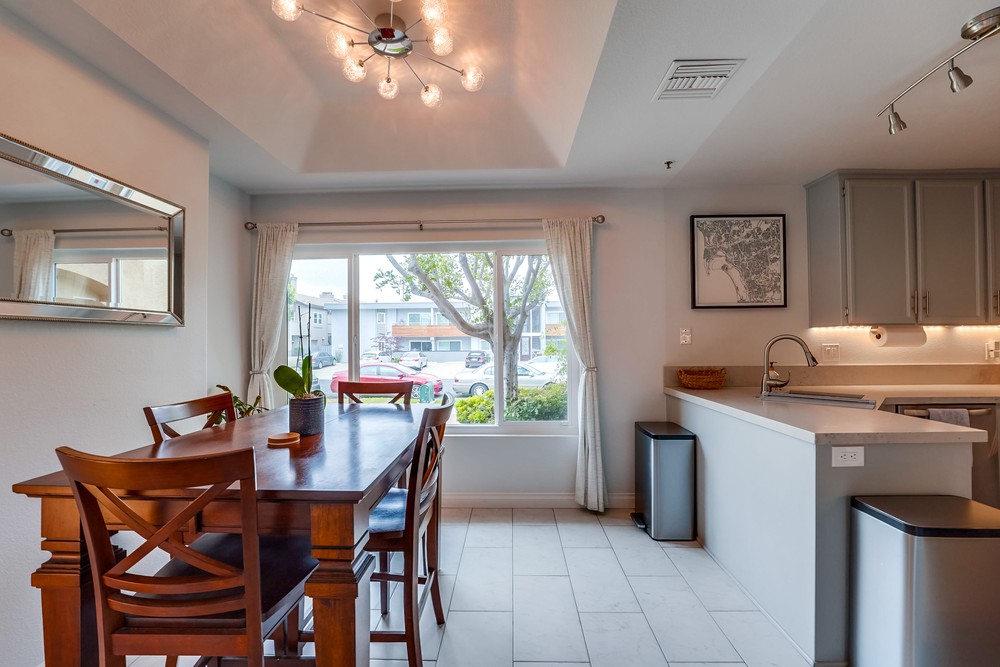 Virtual tour photo 12 of 39 for 3653 Third Ave UNIT 2
