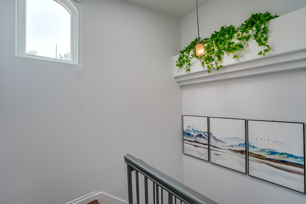 Virtual tour photo 24 of 39 for 3653 Third Ave UNIT 2
