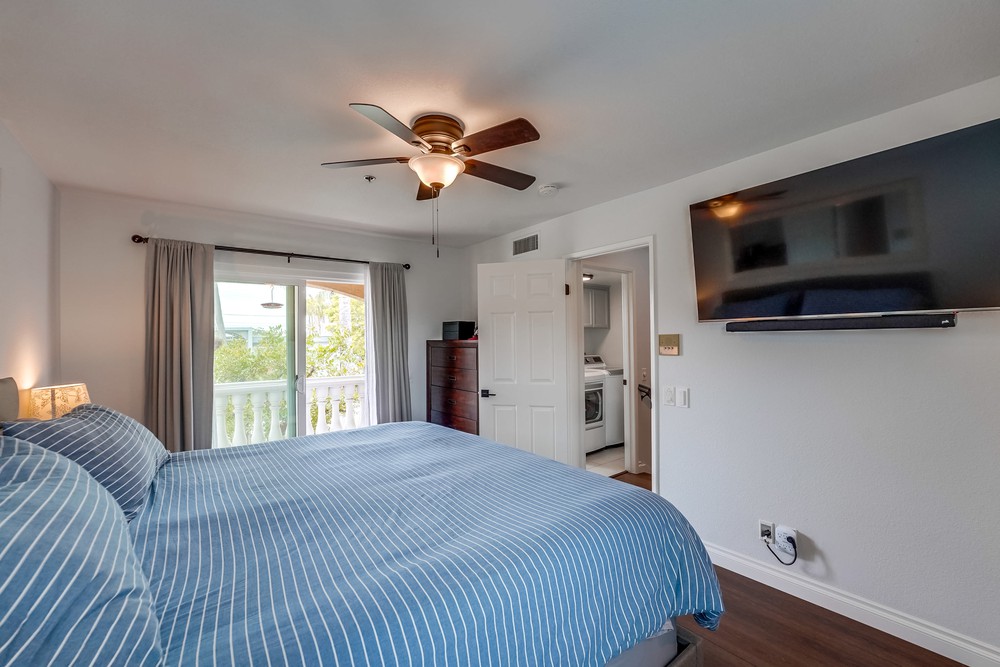 Virtual tour photo 26 of 39 for 3653 Third Ave UNIT 2