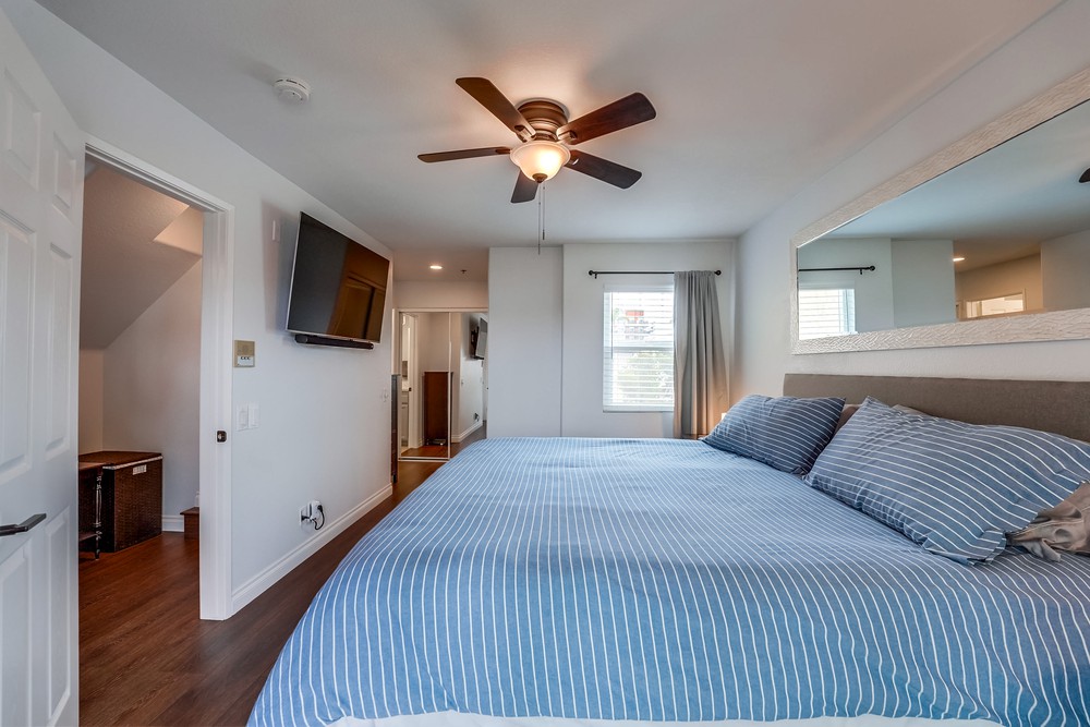 Virtual tour photo 28 of 39 for 3653 Third Ave UNIT 2