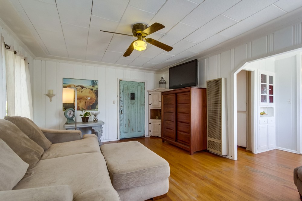 Virtual tour photo 9 of 45 for 3653 Wilson Ave