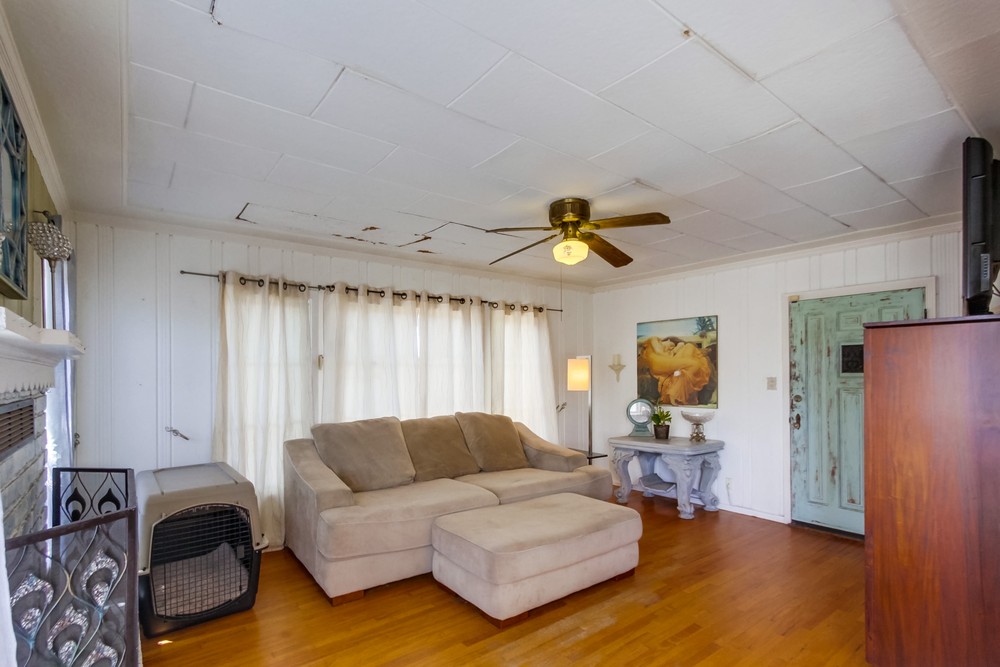 Virtual tour photo 11 of 45 for 3653 Wilson Ave