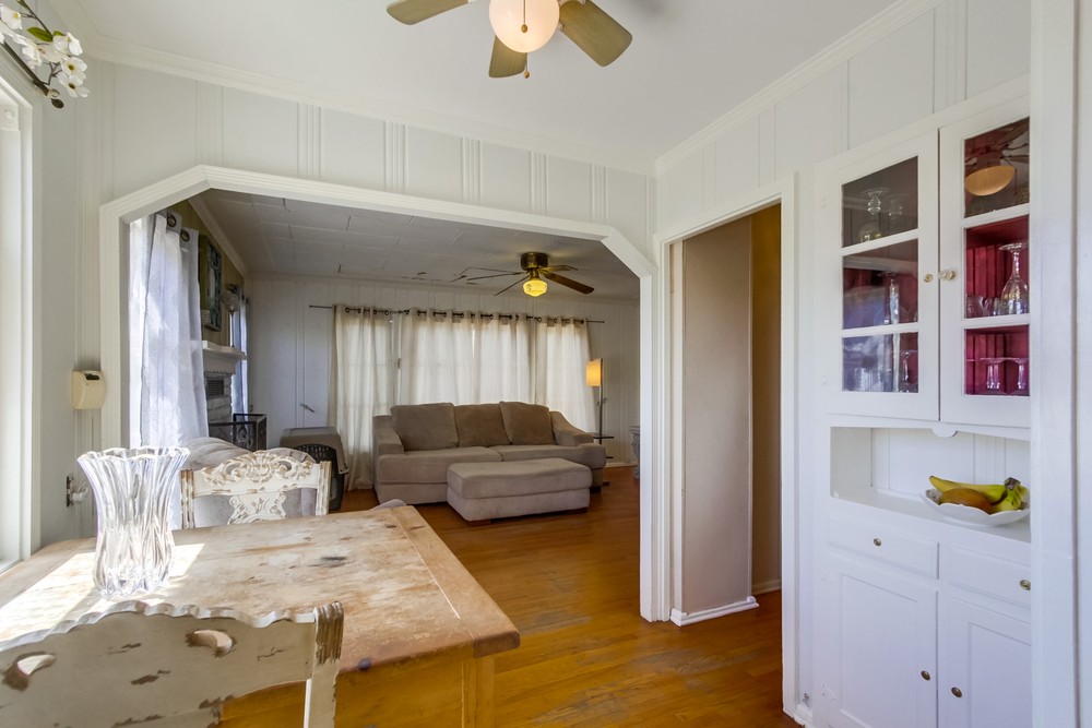 Virtual tour photo 16 of 45 for 3653 Wilson Ave