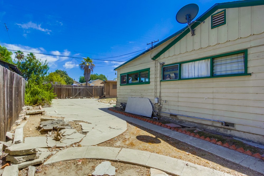 Virtual tour photo 41 of 45 for 3653 Wilson Ave